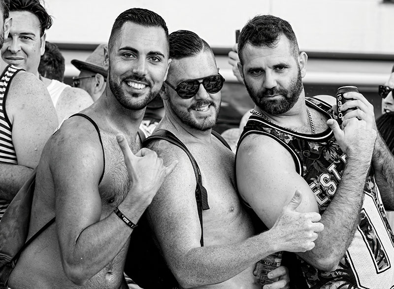 Gay dating in Montreal